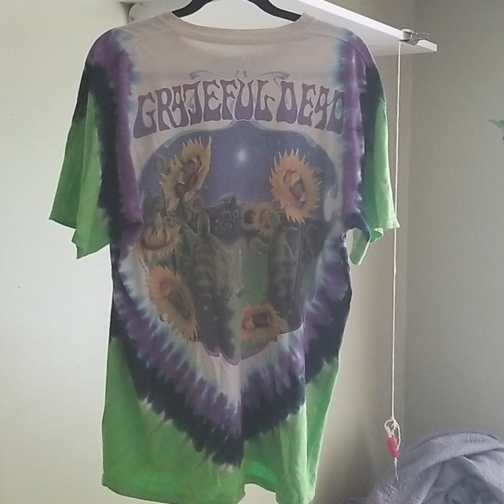 Grateful Dead t-shirt